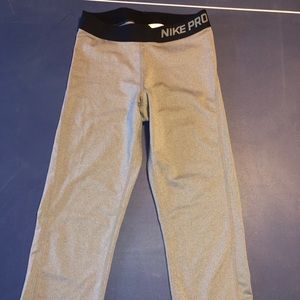 nike cropped leggings